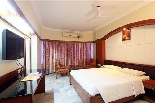 Plr Grand होटल Tirupati